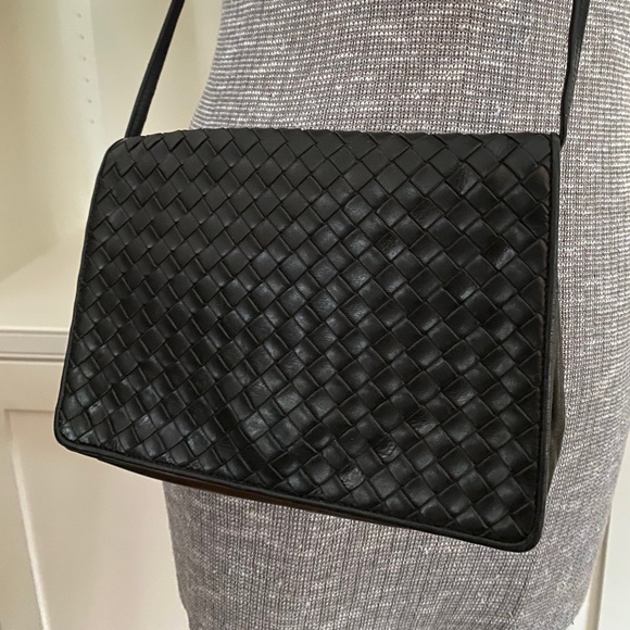 Bottega Veneta Handbags - Bottega Veneta black Intrecciato vintage bag
